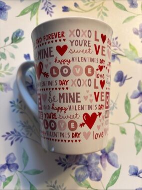 Royal Norfolk White Ceramic Mug with Red & Pink Valentine Graphics